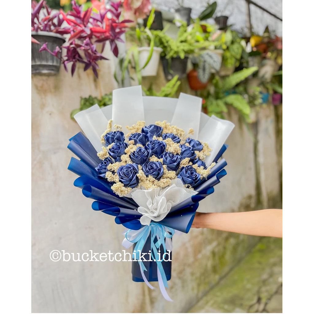 bouquet bunga satin