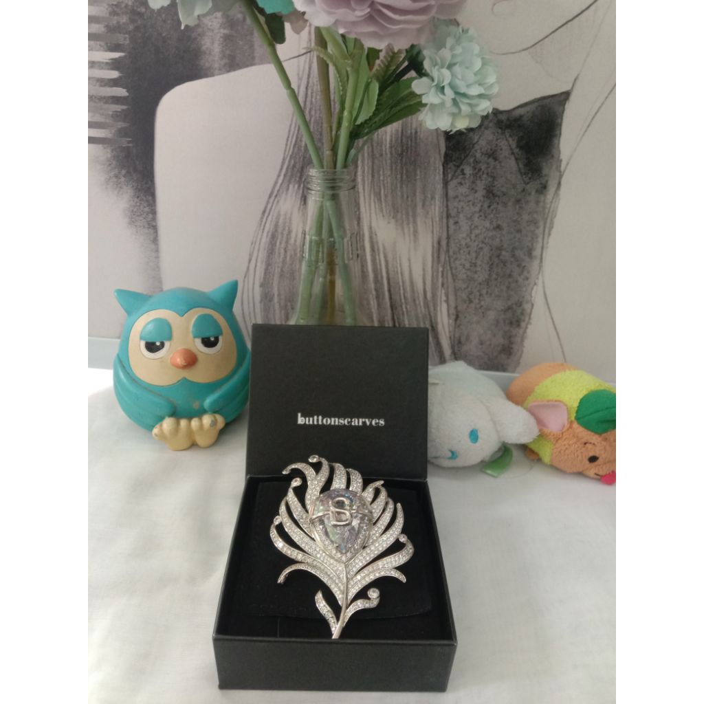 BRooch By Button Scarves