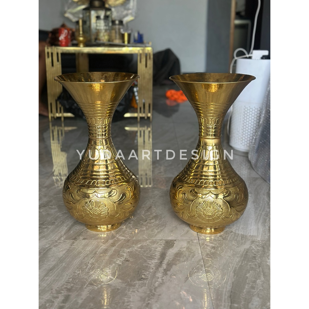 Vas Kuningan Custom
