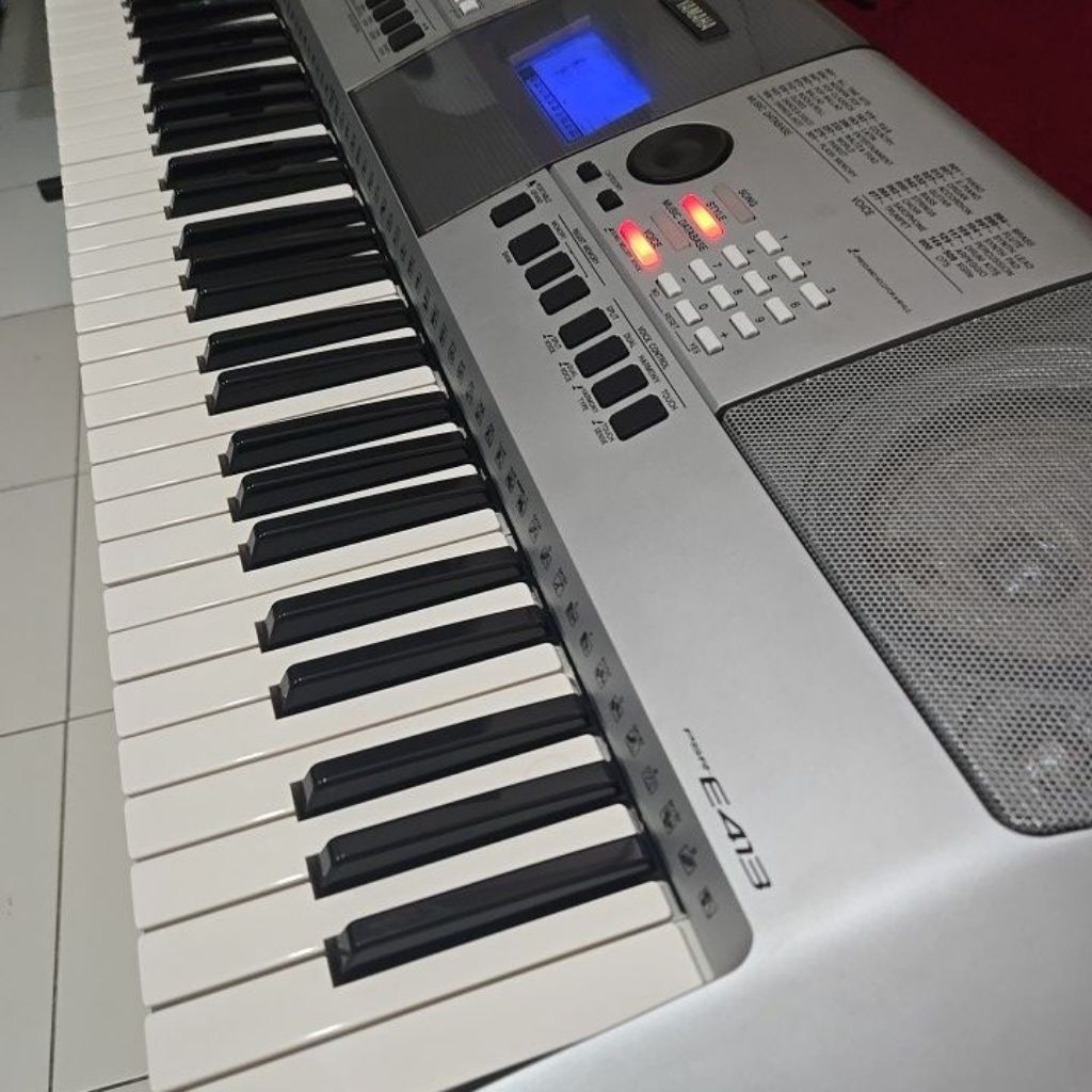YAMAHA PSR E413 Keyboard Arranger Second Good Condition