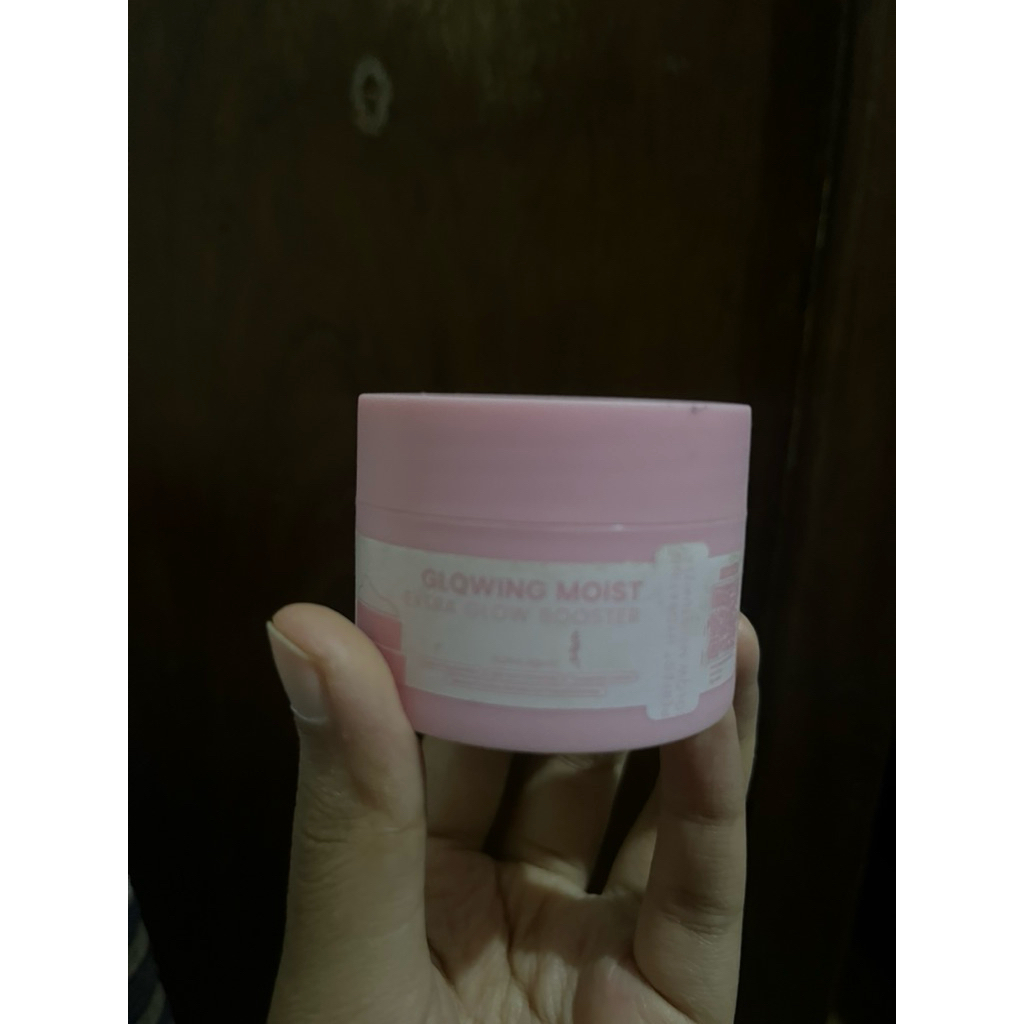 pl moist glow booster