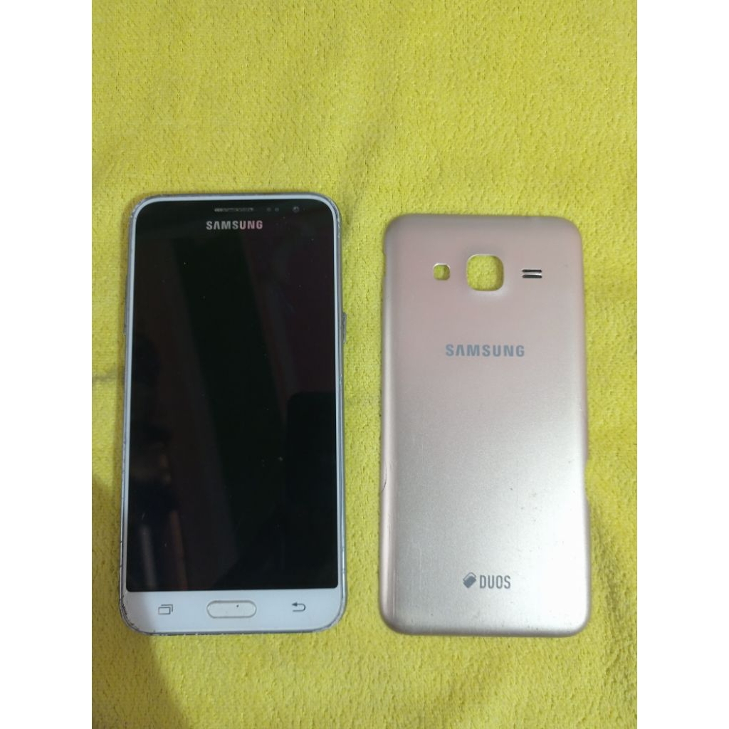 SAMSUNG J3 LCD NORMAL MESIN NORMAL . TIDAK ADA BATRE