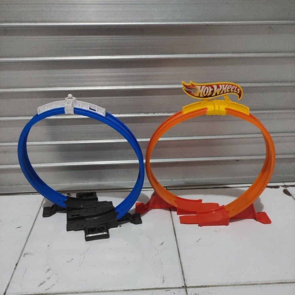 track loop ori hotwheels harga satuan.(kondisi second)