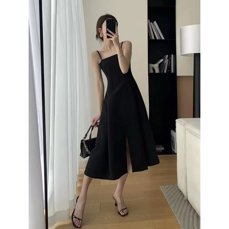 Casy Black Solid Plain Slit Dress – Black (Preloved)