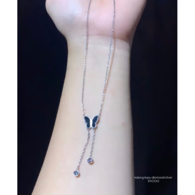 kalung kupu silver