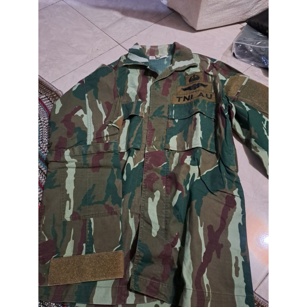 BAJU BEKAS PASKHAS