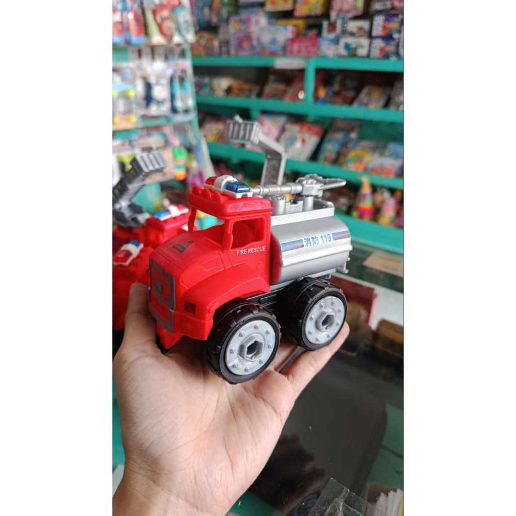 Mainan anak mobil DIY assembling fire fighting set 4 pcs