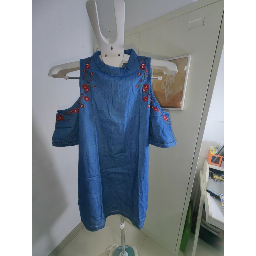 dress open Shoulder - something borrowed