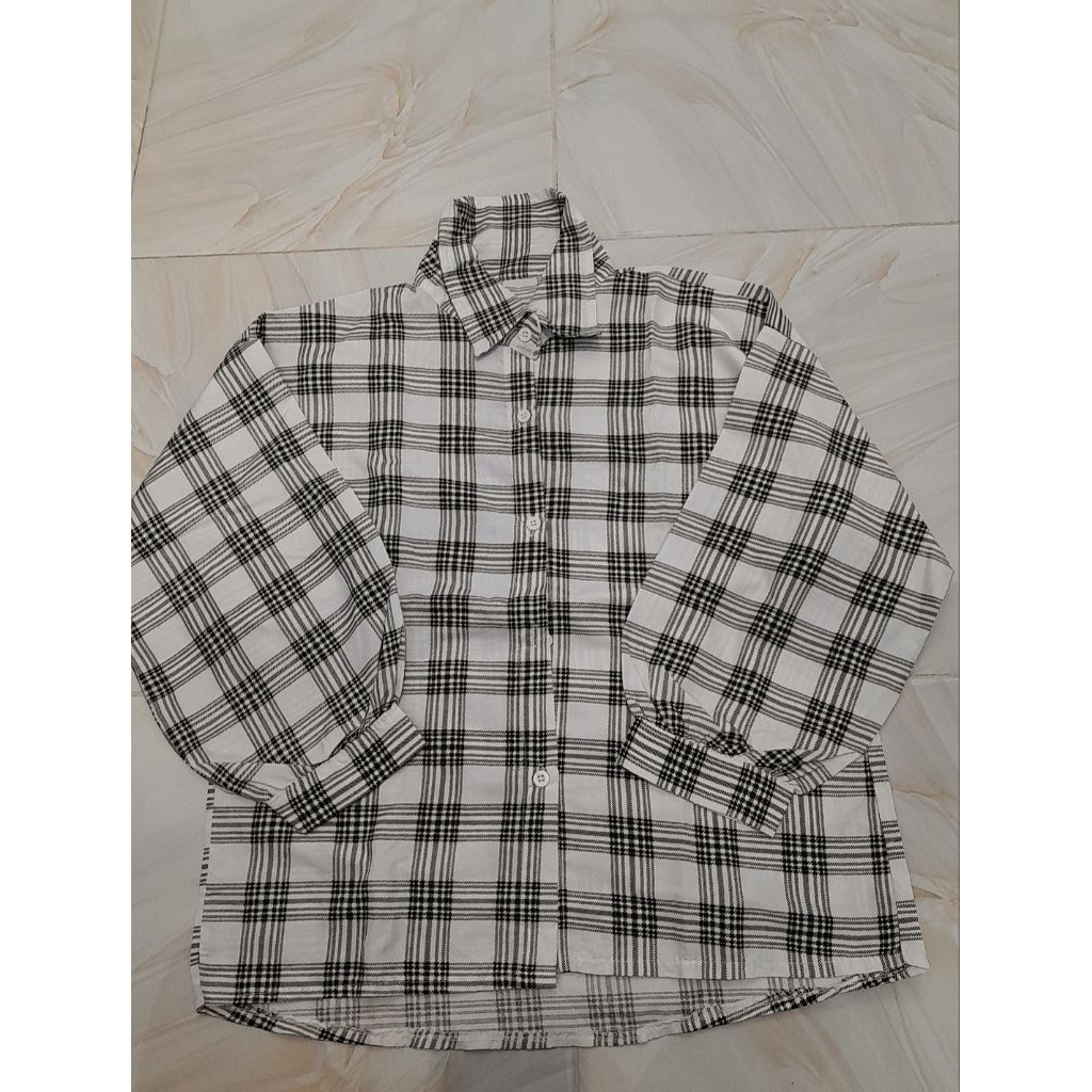 Preloved kemeja kotak + admin