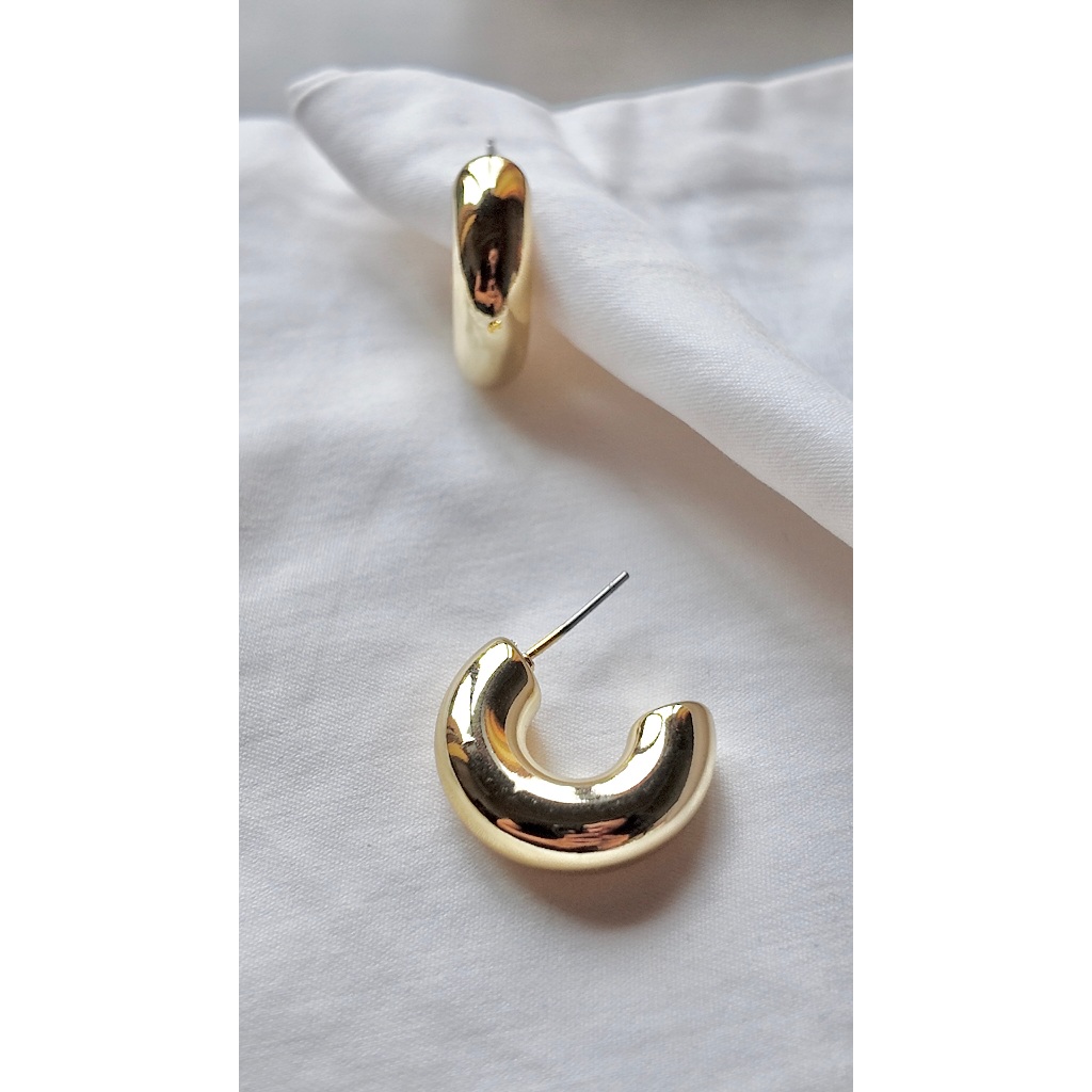 Naya Svara Earrings