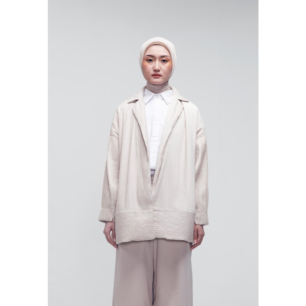 Riamiranda Neel Outer