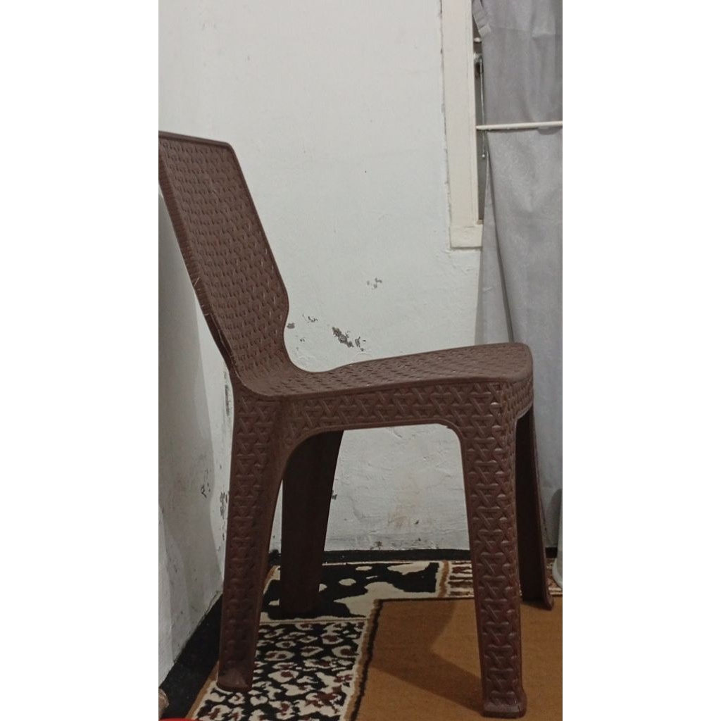 KURSI PLASTIK TERAS