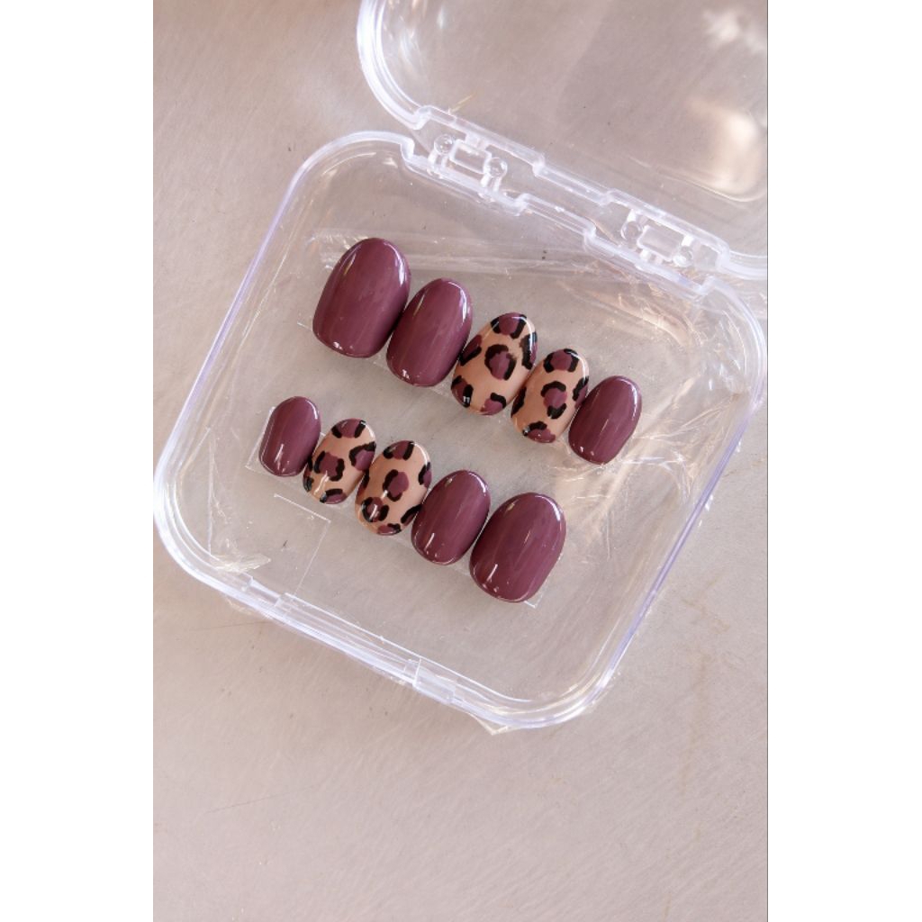 Press On Nails Leopard - Short Almond