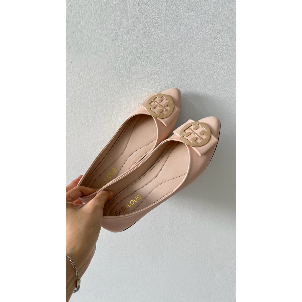 flat shoes dusty pink