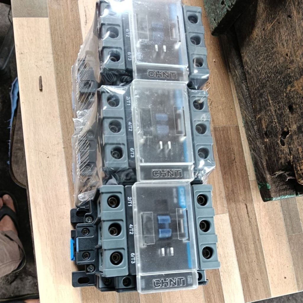 contactor CHNT NXC_40 220VOLT 60AMPER BARU GRES