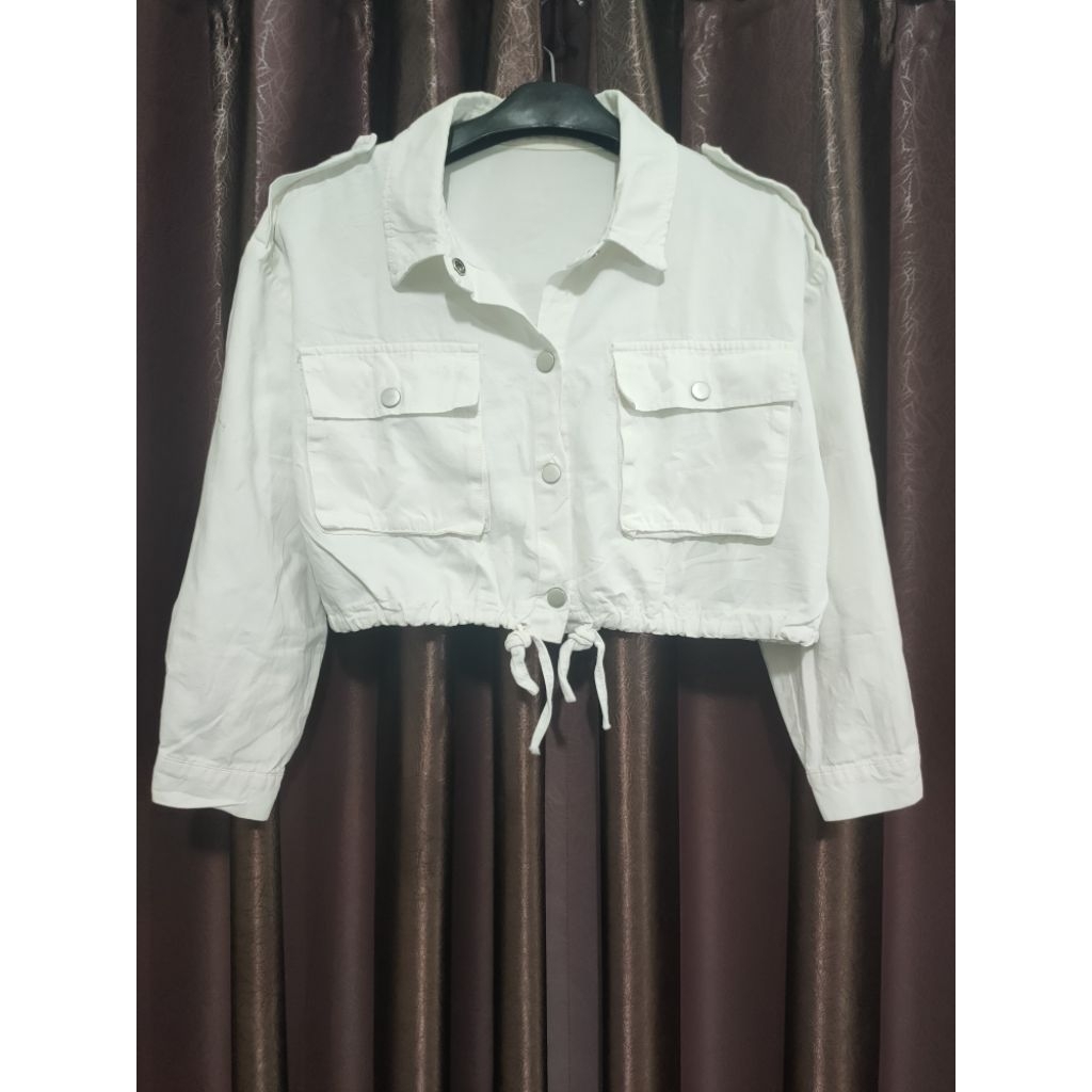 crop top kancing katup