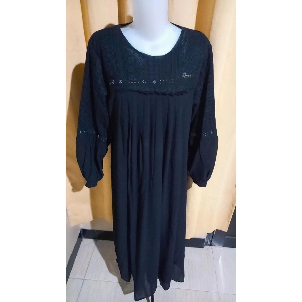 Gamis Tile hitam