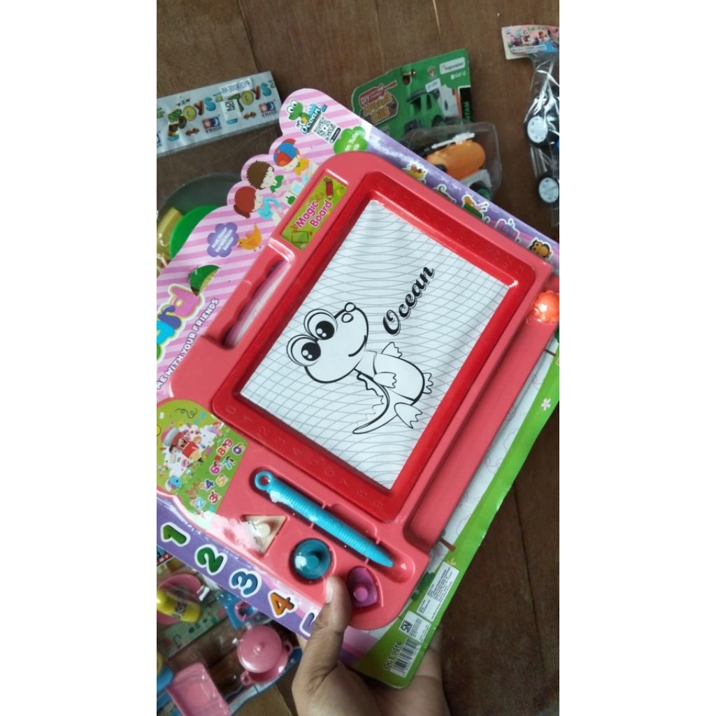 papan tulis anak