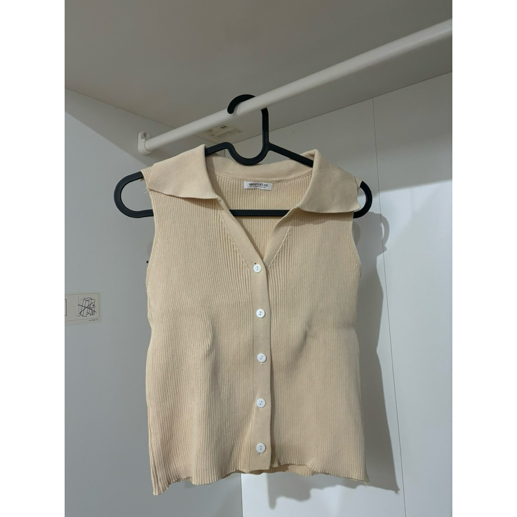 [CHIC] Beige Vest Top