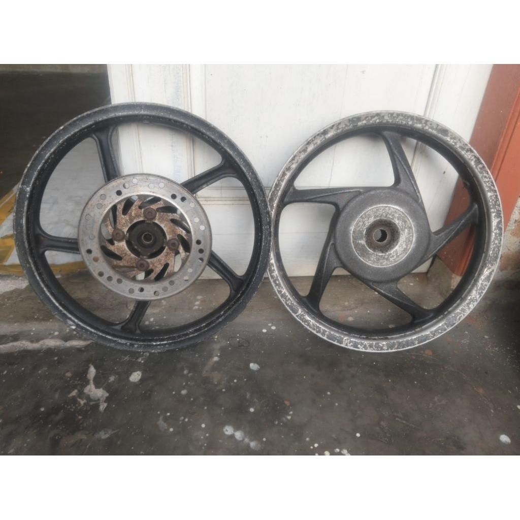 Velg vario kebo