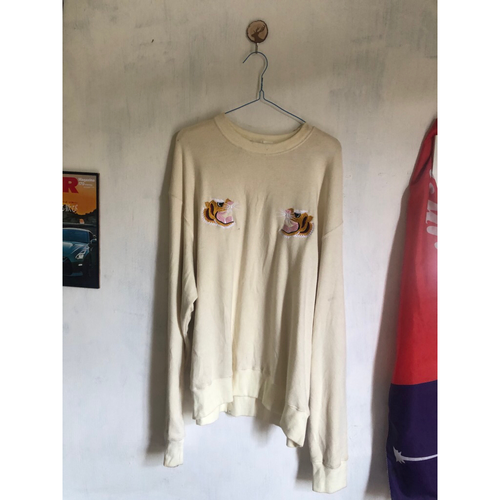 Crewneck bordir