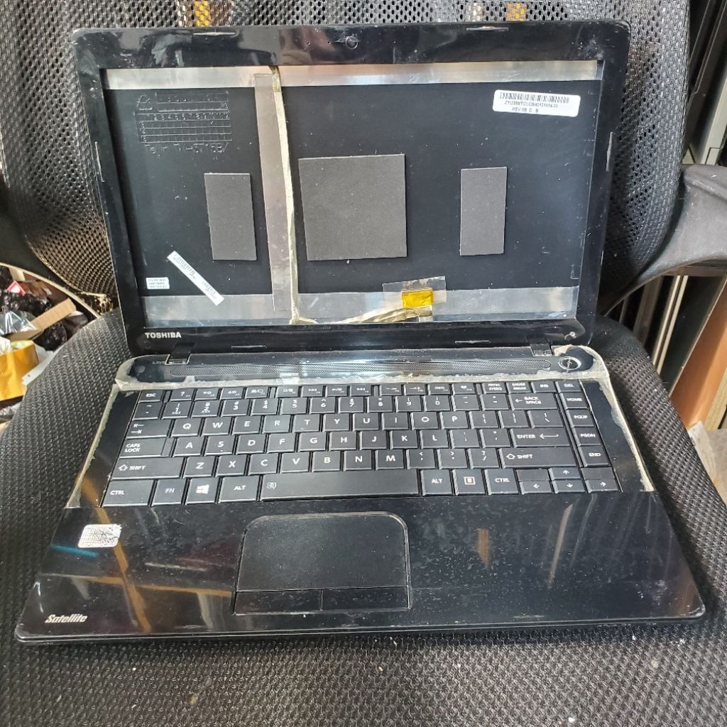 Casing Toshiba Satellite C40