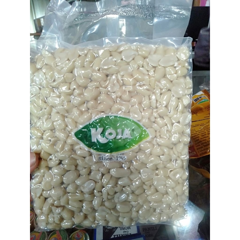 kacang kupas