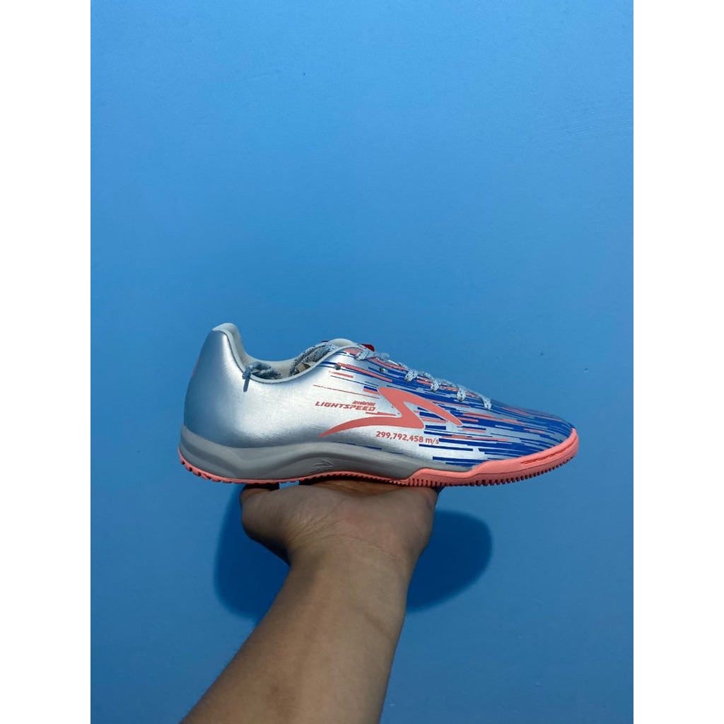 specs reborn glacier