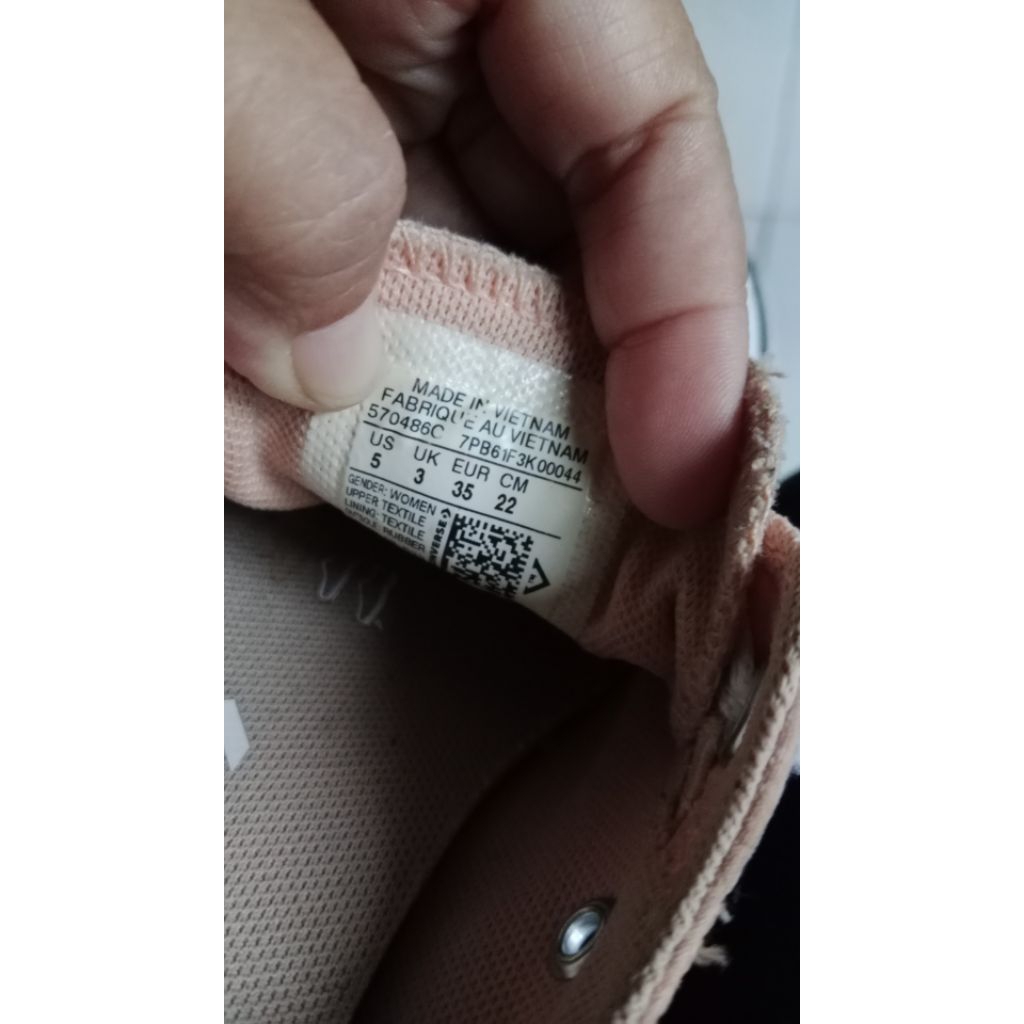 sepatu converse