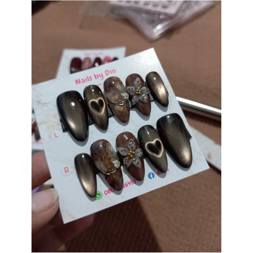 Pres on nails