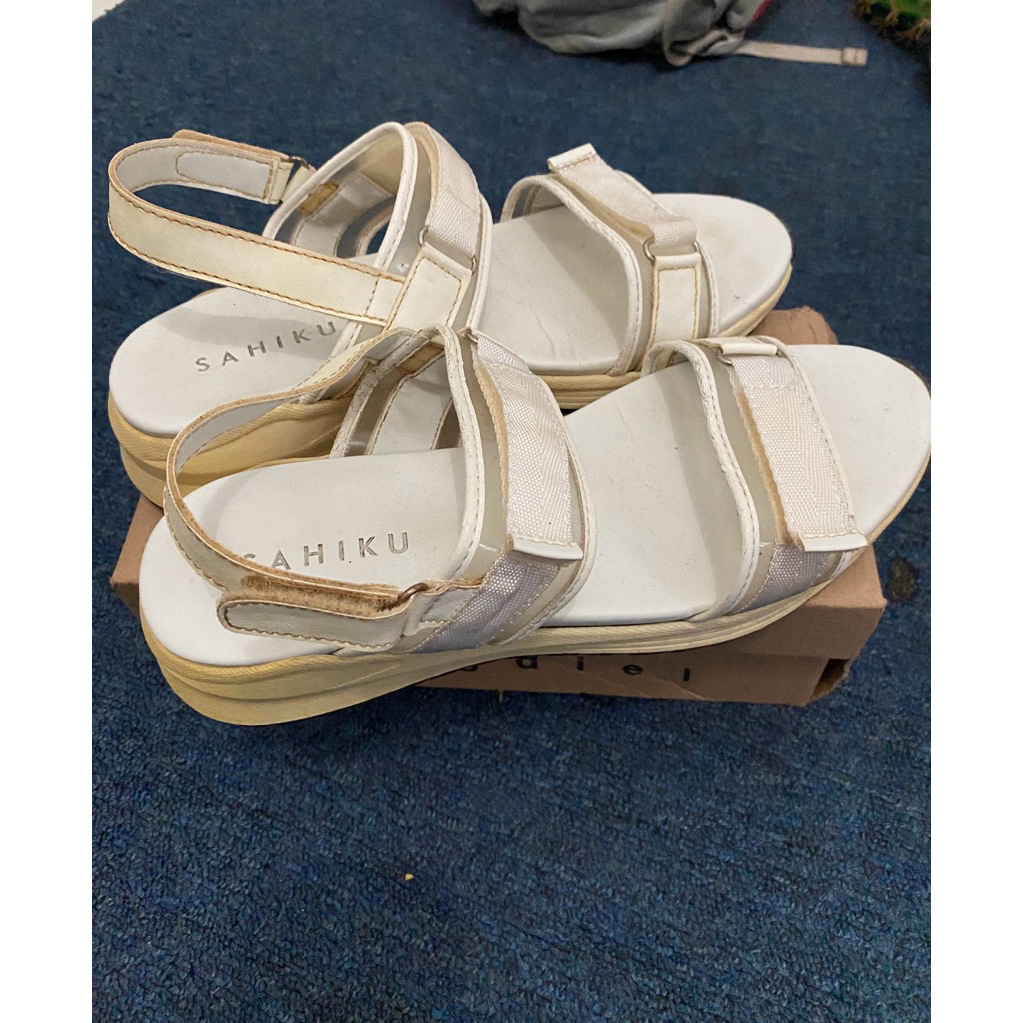 wedges putih