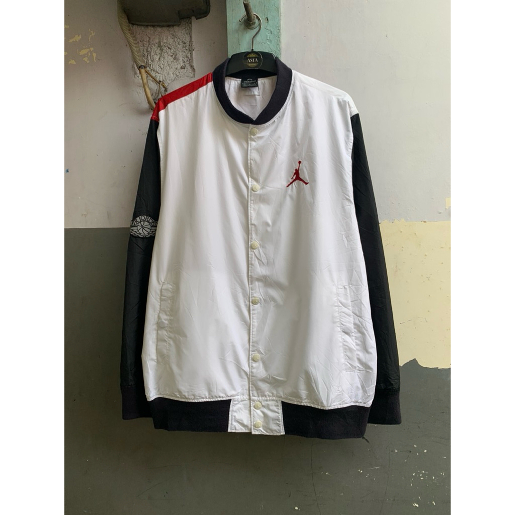 Jacket pria Air Jordan preloved
