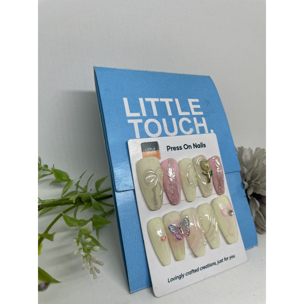 PRESS ON NAILS WISUDA I GRATIS LEM & TOOLKITS