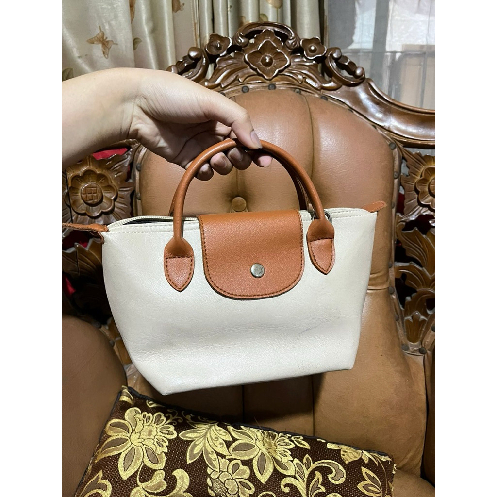 Kamiya slinbag
