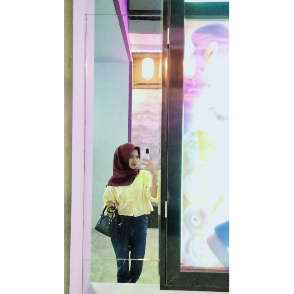 KemejaCropWanita