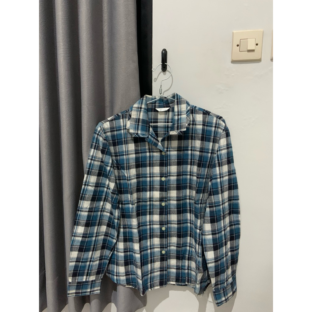 Kemeja flanel