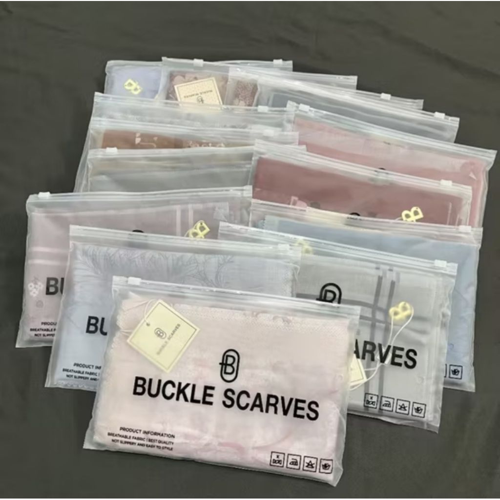 Buckle motif