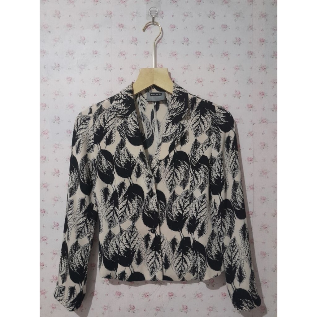 Blazer Motif Daun