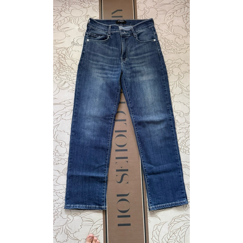 preloved jeans (like new)