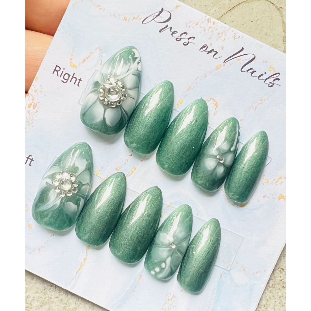 PRESS ON NAILS