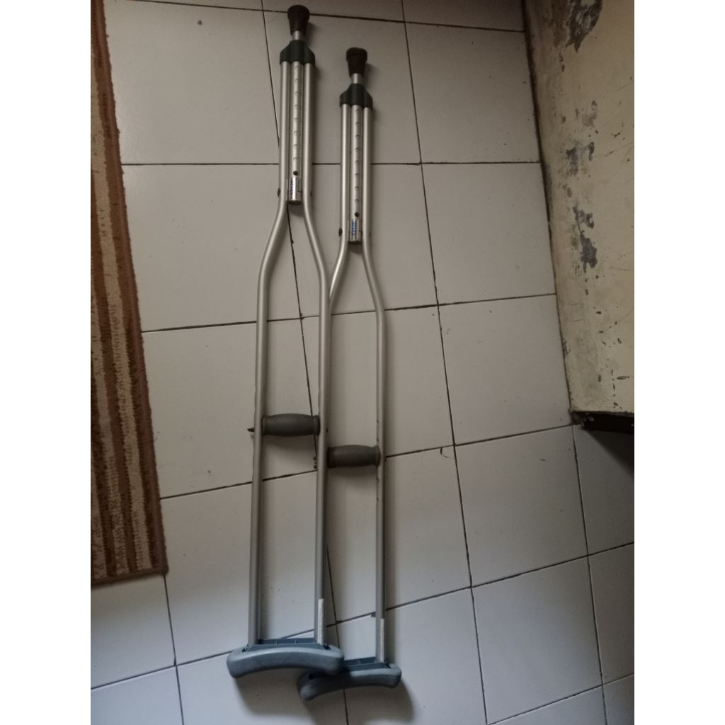 kruk lengan aluminium
