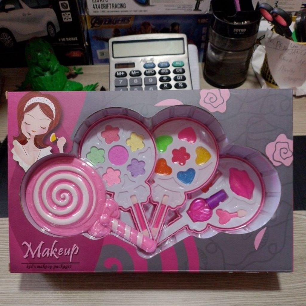 MAINAN ANAK MAKE UP SET KOTAK