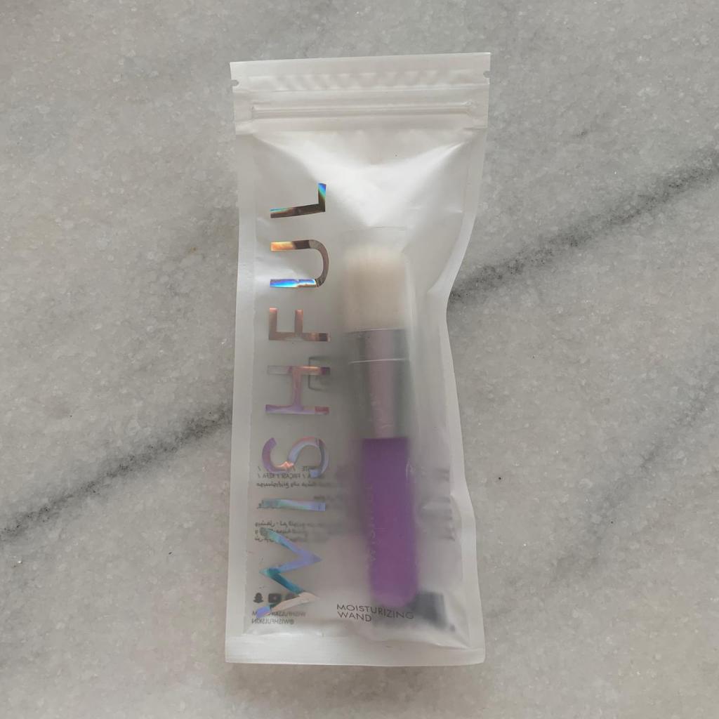 WISHFUL Hudda Moisturizing Wand Brush