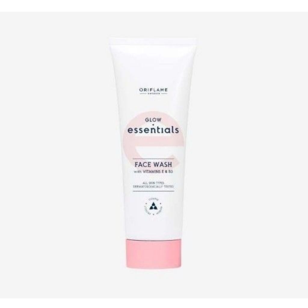 43908 glow essentials face wash 125ml