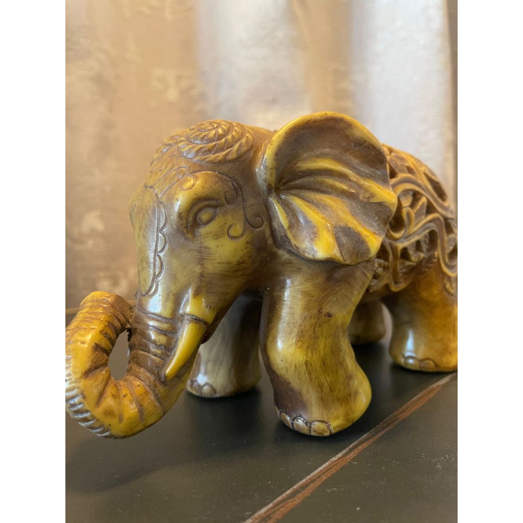 Elephant Sculpture L