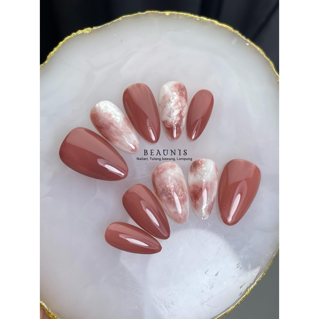 press on nail by BEAUNIS