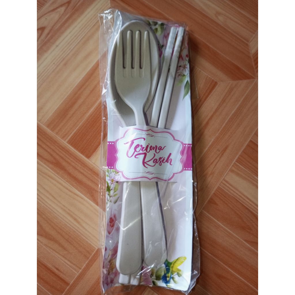 Peralatan makan