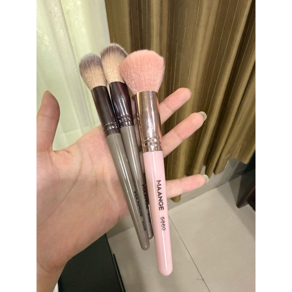 preloved mangee brush like new ( take all )