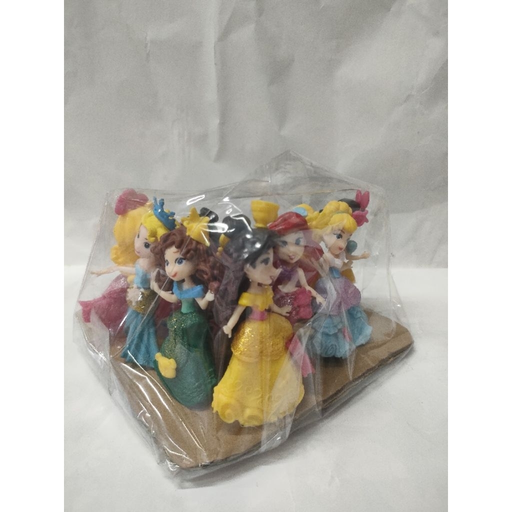 miniatur princess