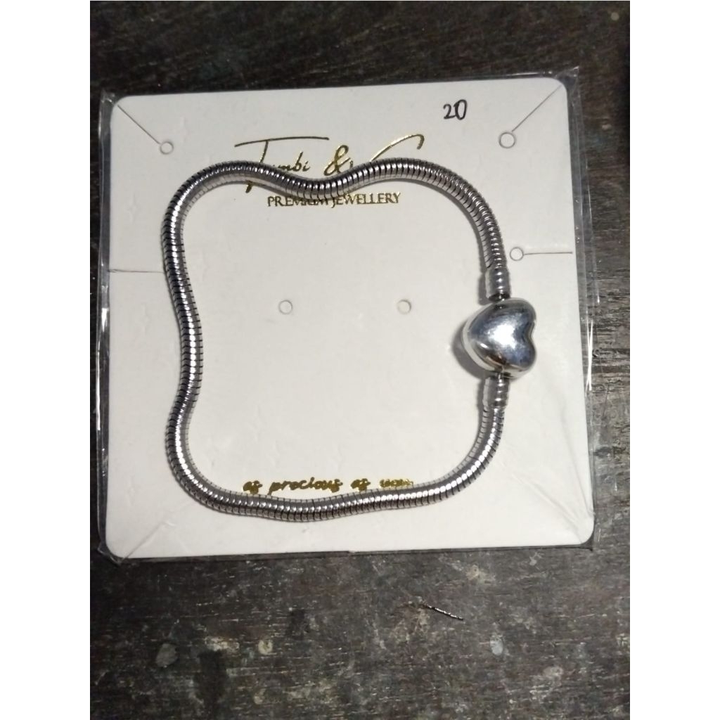 DISC!! - preloved bracelet tymbi&co